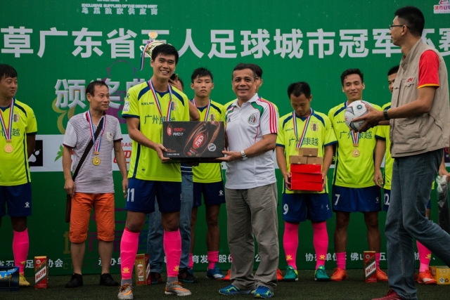 陈国豪CBA首秀20+10杨瀚森13+10 北控力克青岛
